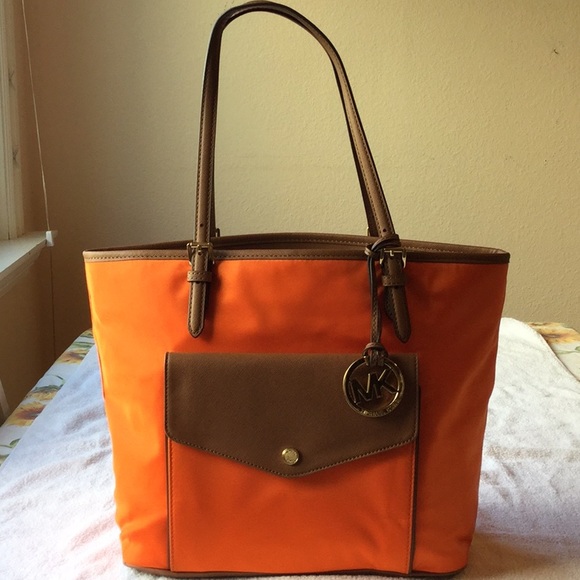 MICHAEL KORS HANDBAG ππππππππππππππ - Picture 6 of 8